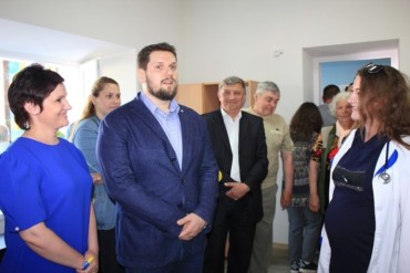 Александр Урбанский проинспектировал реконструированную амбулаторию в Сафьянах